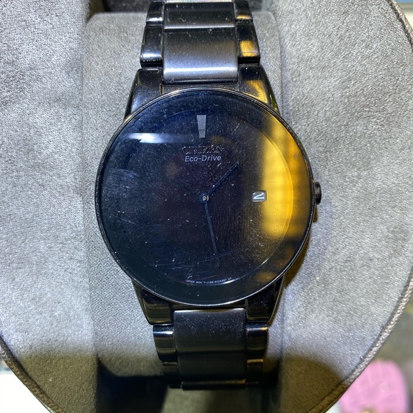 Watch - Picture 2 of 4